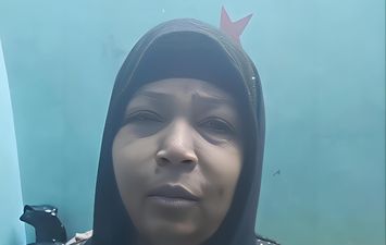 والدة المتهم 