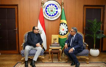 وزير قطاع الاعمال ومحافظ الدقهلية