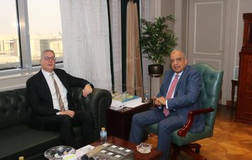 وزيرا الكهرباء والبترول