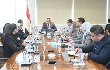 وزير الاسكان 