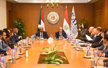 وزير الخارجية ونظيره السوداني