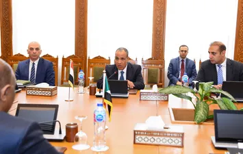 وزير الخارجية يبحث مع نظيره السوداني مستجدات الأوضاع في السودان