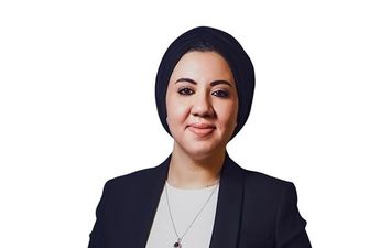 النائبة أميرة صابر عضو مجلس الشيوخ