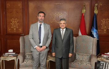 الفريق أسامة ربيع:" قناة السويس لم تتوقف عن مسيرة التطوير والتحديث خلال أزمة البحر الأحمر" 