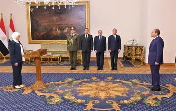 محافظ الإسكندرية يؤدي اليمين الدستوري