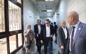 الدكتور خالد عبدالغفار، وزير الصحة والسكان