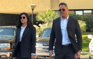 أمير كرارة وكارولين عزمي 