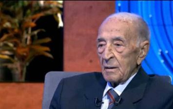 الإعلامي القدير فهمي عمر