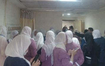 التعدي على ممرضه خلال عملها