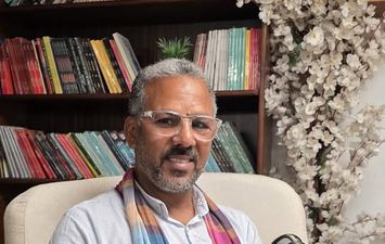 الكاتب محمد طاهر