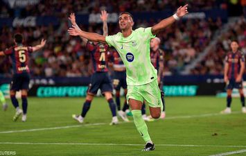 برشلونة وليفانتي في الدوري الإسباني 