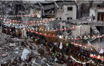 غزة تستقبل رمضان بموائد جماعية وسط أنقاض الحرب