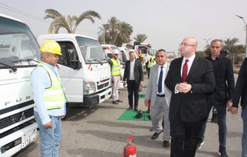 جانب من الاصطفاف 