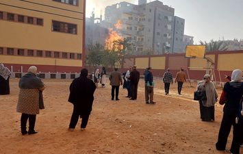 جانب من الحريق