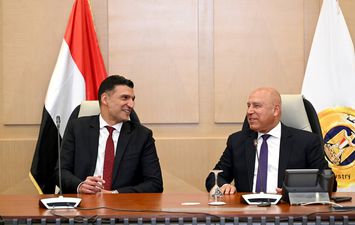 خالد هاشم وزير الصناعة 