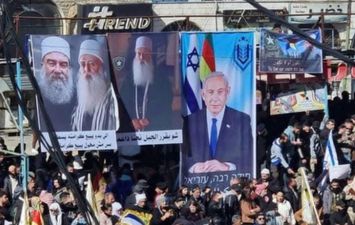 صور نتنياهو في مناطق الاكراد بسوريا