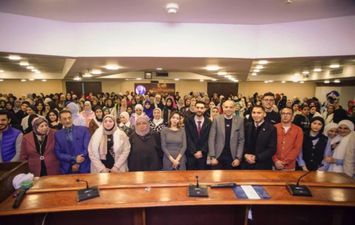 فعاليات مبادرة "إيدي في إيدك" بدمياط