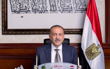 محافظ أسيوط 