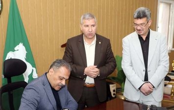 محافظ الشرقية يعتمد نتيجة الشهادة الإعدادية 