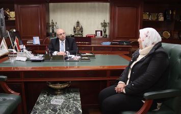 محافظ بنى سويف ووكيل وزارة التربية والتعليم 