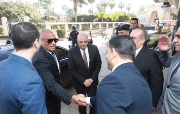 محافظ كفر الشيخ الجديد يصل إلى ديوان عام المحافظة لمباشرة عمله 