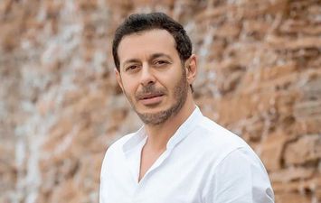 مصطفى شعبان 