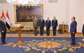 نائب محافظ المنيا يؤدي اليمين الدستوري