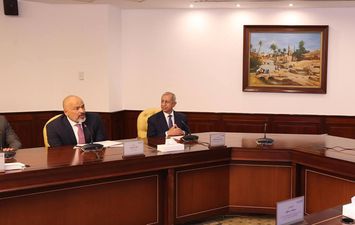 وزير الاتصالات 