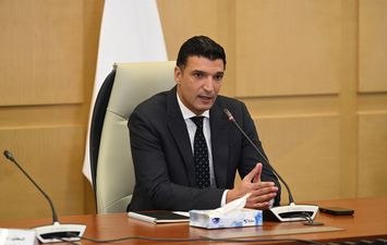 وزير الصناعة