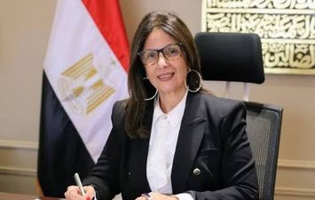 وزيرة الثقافة جيهان زكي 