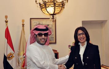 وزيرة الثقافة وتركي آل الشيخ 