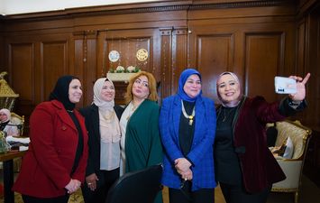 الإفريقي لخدمات صحة المرأة