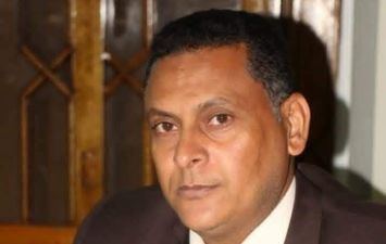 الدكتور محمود أبو زيد نقيب المهندسين الاسبق