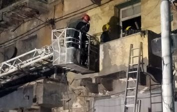 العقار المنهار