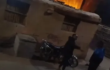 القبض على شاب قام بتهديد والدته بالقتل