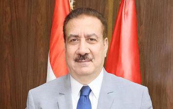 محافظ بورسعيد يُصدق على  أكبر حركة  تنقلات رؤساء الأحياء