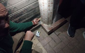 تشميع أحد المحلات