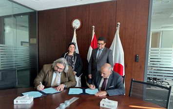 توقيع الاتفاقية 