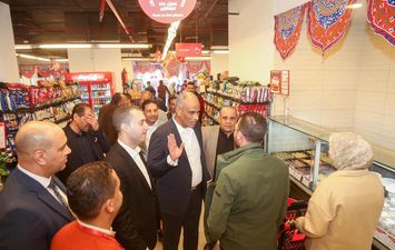 جانب من الجولة 