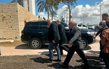 جنازة والدة علاء فاروق وزير الزراعة