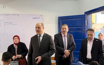 جولة مدير مديرية التعليم بالمدارس