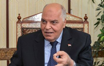 خلف الزناتي نقيب المعلمين