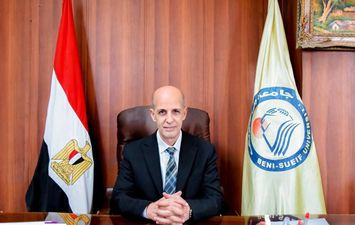 رئيس جامعة بنى سويف 