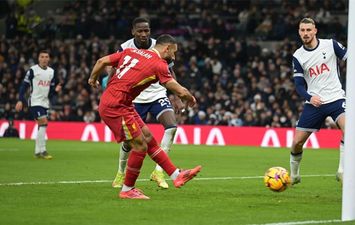 صلاح أمام توتنهام 