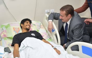 محافظ بورسعيد يجري اتصالًا هاتفيًا عاجلًا لتسهيل إجراءات نقل اللاعب كريم الريس لمعهد الكبد بالمنوفية