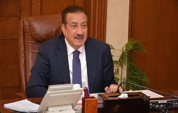 محافظ بورسعيد يعلن حالة الطوارئ القصوى ويكثف الاستعدادات لمواجهة التقلبات الجوية