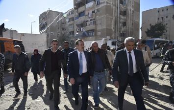 محافظ بورسعيد يقرر إعفاء رئيس حي الزهور من منصبه بسبب شكاوي المواطنين وسوء الخدمات  المقدمة للمواطن 