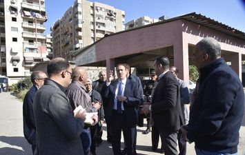 محافظ بورسعيد يوجه بإقامة " مستشفى نموذجي للطب البيطري بالقابوطي الجديد 