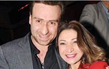 نضال الشافعي وزوجته