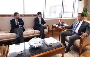 وزير الاتصالات 